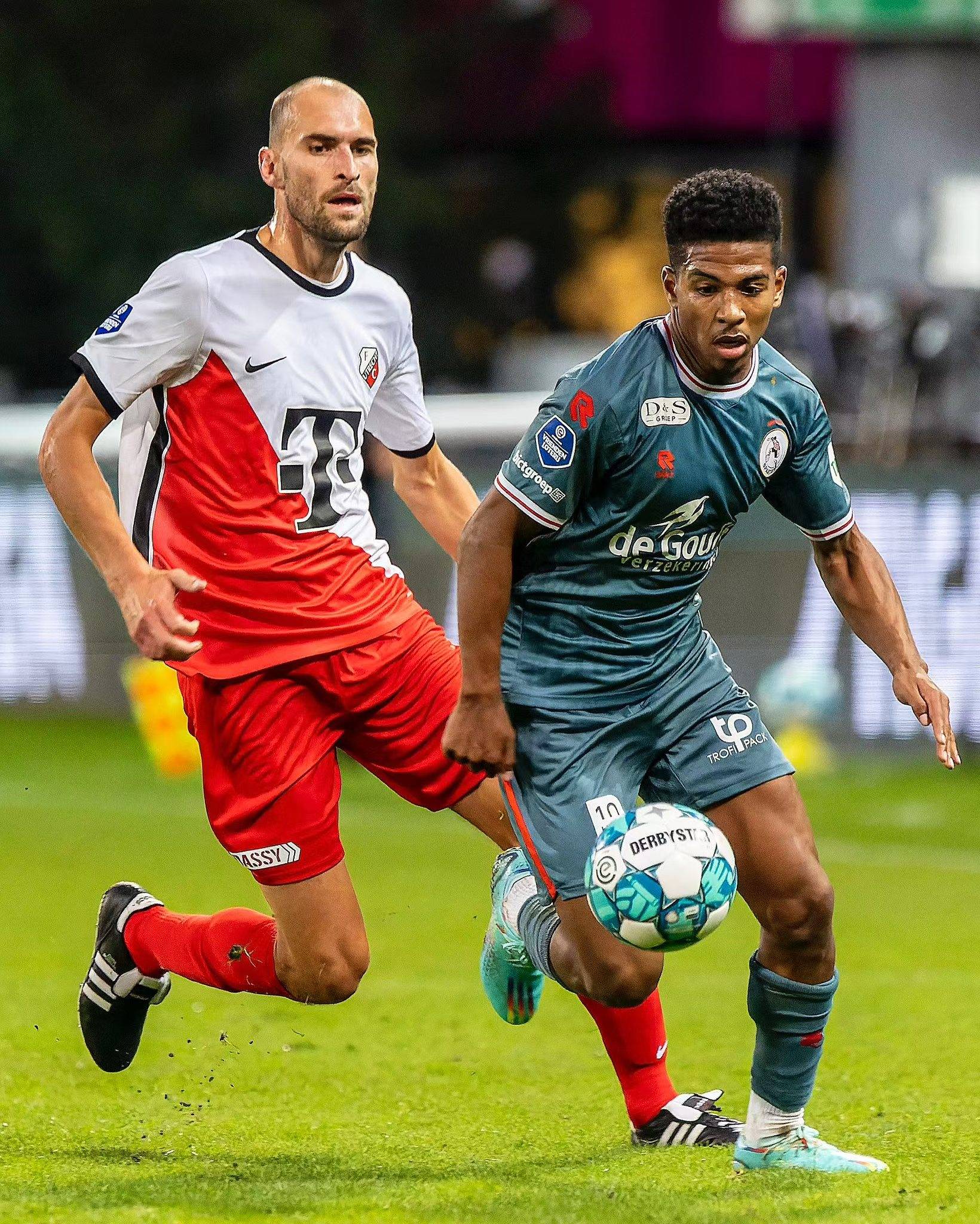 右比赛结果 右比赛结果