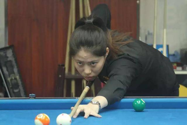 色的表现再 色的表现再