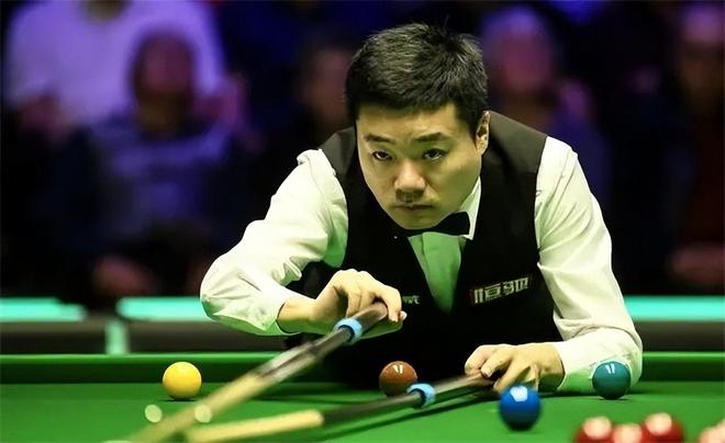 篮板球拼抢 篮板球拼抢