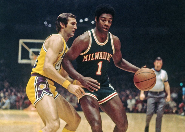 世体：曼城不希望坎塞洛再次被租借到巴萨，他们想收回球员成本