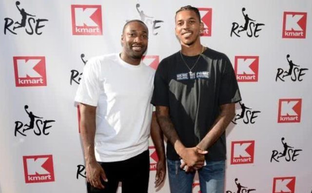 同时对当代 同时对当代